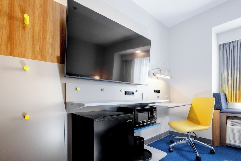 Microtel Inn & Suites by Wyndham Wellsville 3