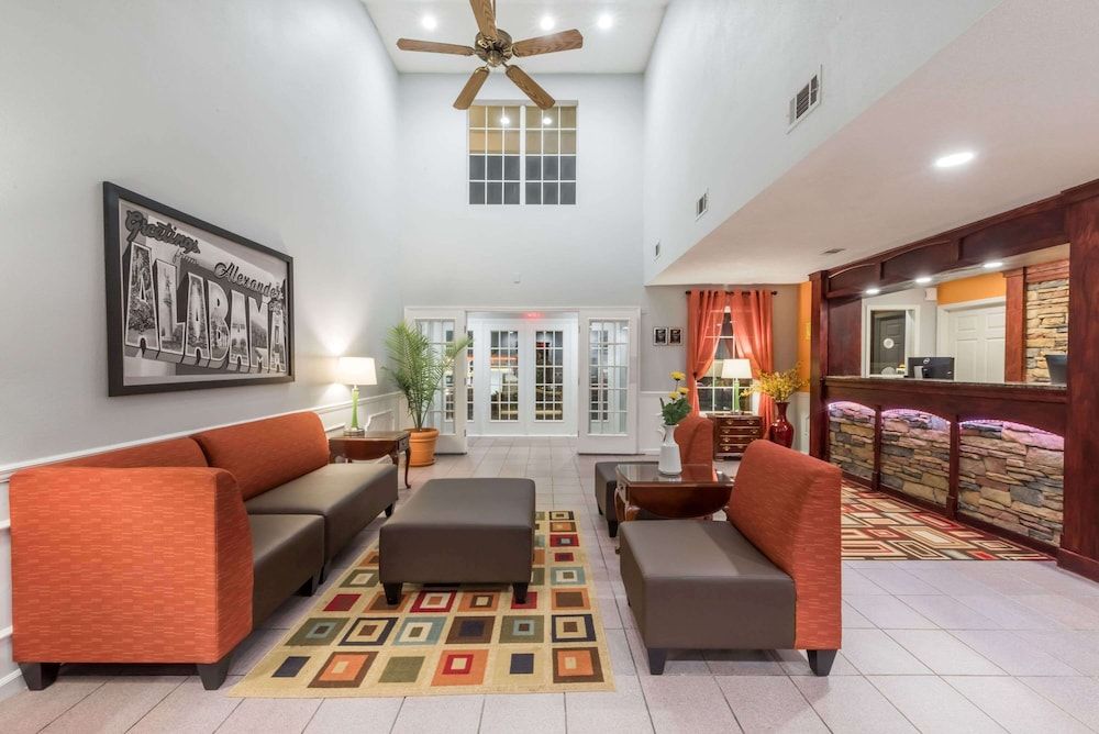 Super 8 by Wyndham Alexander City 3
