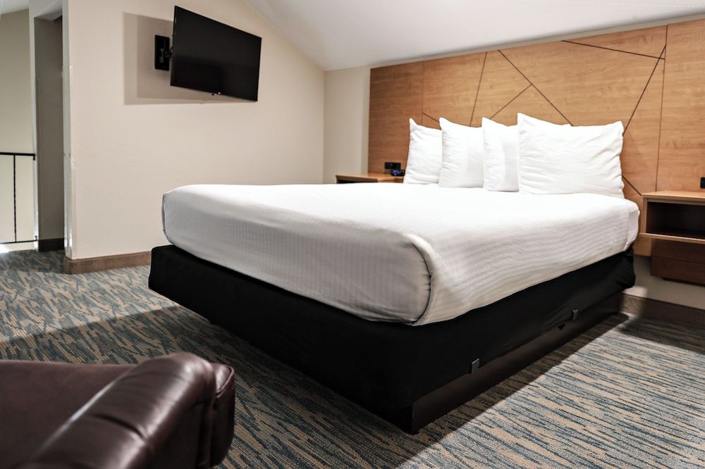 RiverTree Inn & Suites 3