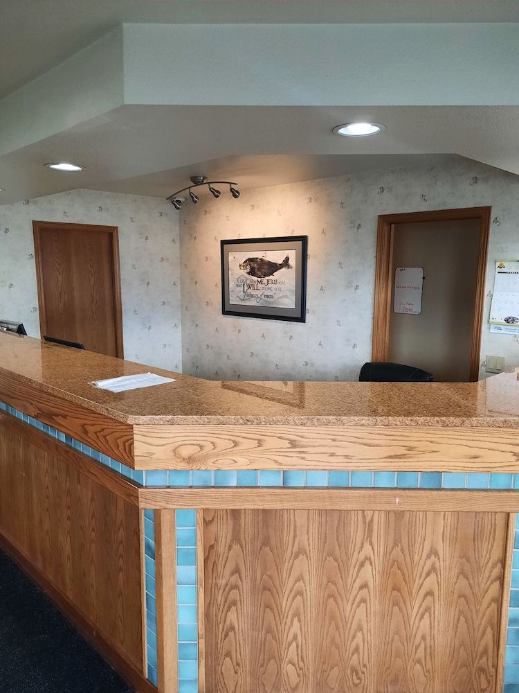 RiverTree Inn & Suites 2