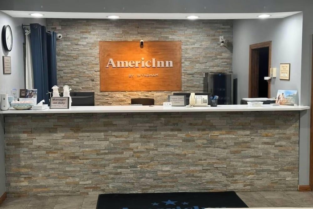 AmericInn by Wyndham Galesburg 3