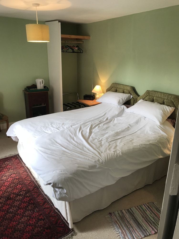 Lower Buckton Country House - Sleeps 12 3