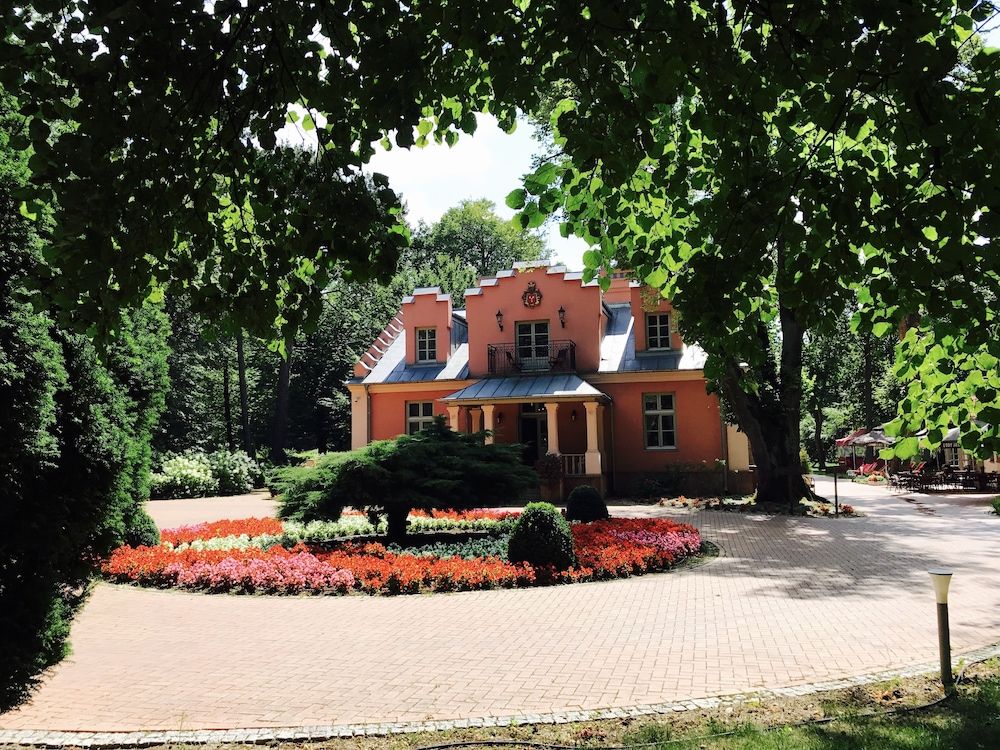 Willa Różana - Ormonde Resorts -1 estrellas en Nałęczów