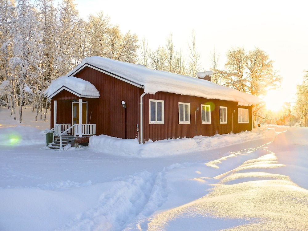 Stora Björnstugan in Laisvallby -1 estrellas en Laisvall