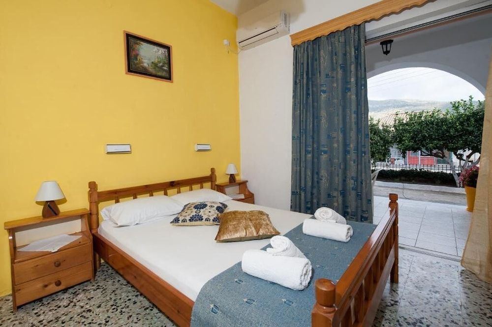 Nikos Studios 2