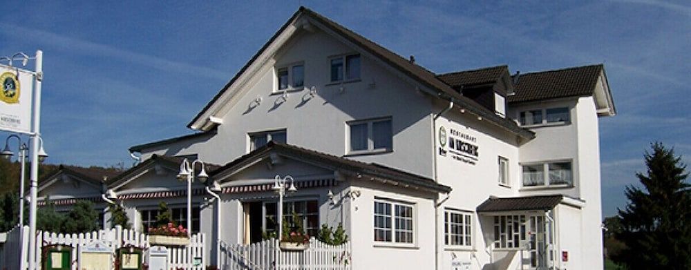 Hotel am Kirschberg -1 estrellas en Alten Buseck