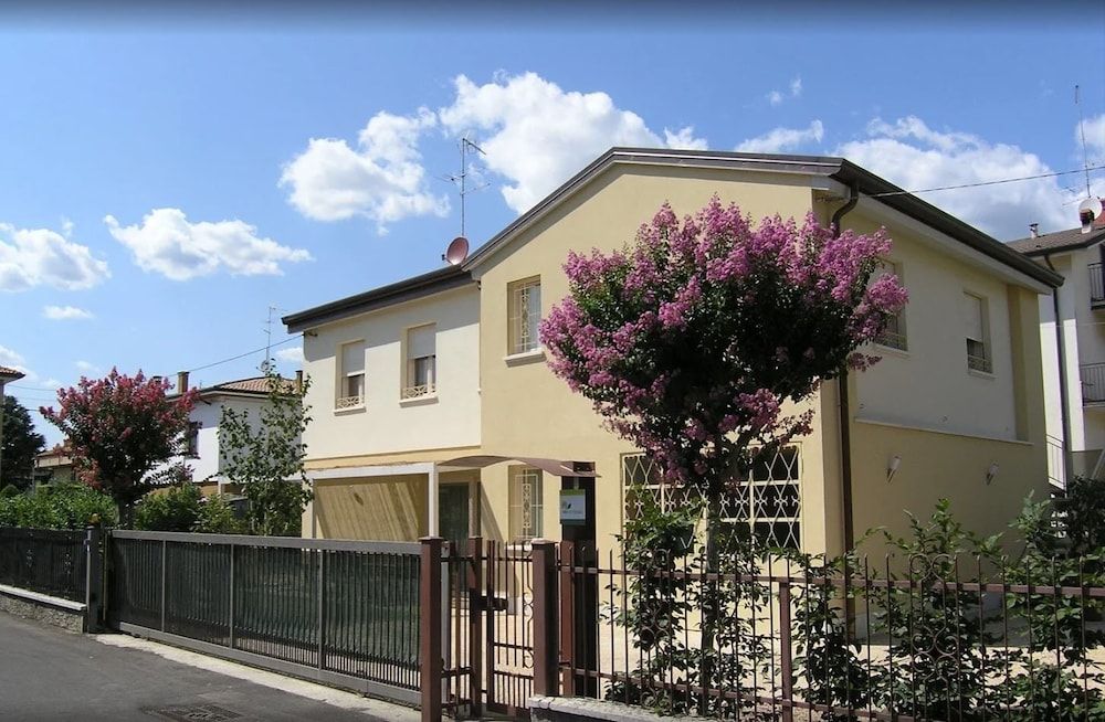Via Verdi B&B -1 estrellas en Vago