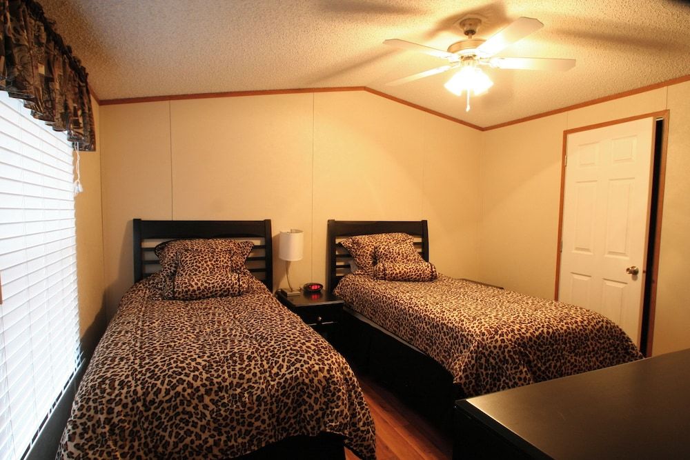 Eagle Ford Village Suites Dilley 2