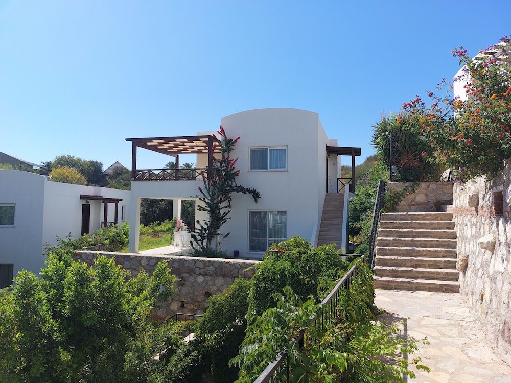 Ibak Sunny Houses 2