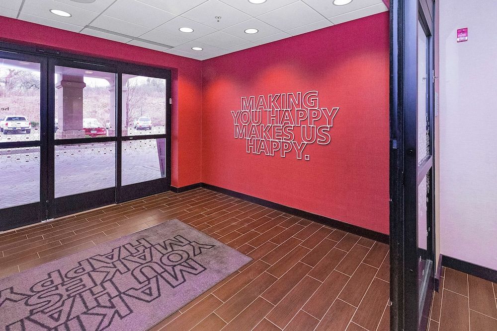 Hampton Inn Waynesburg 2