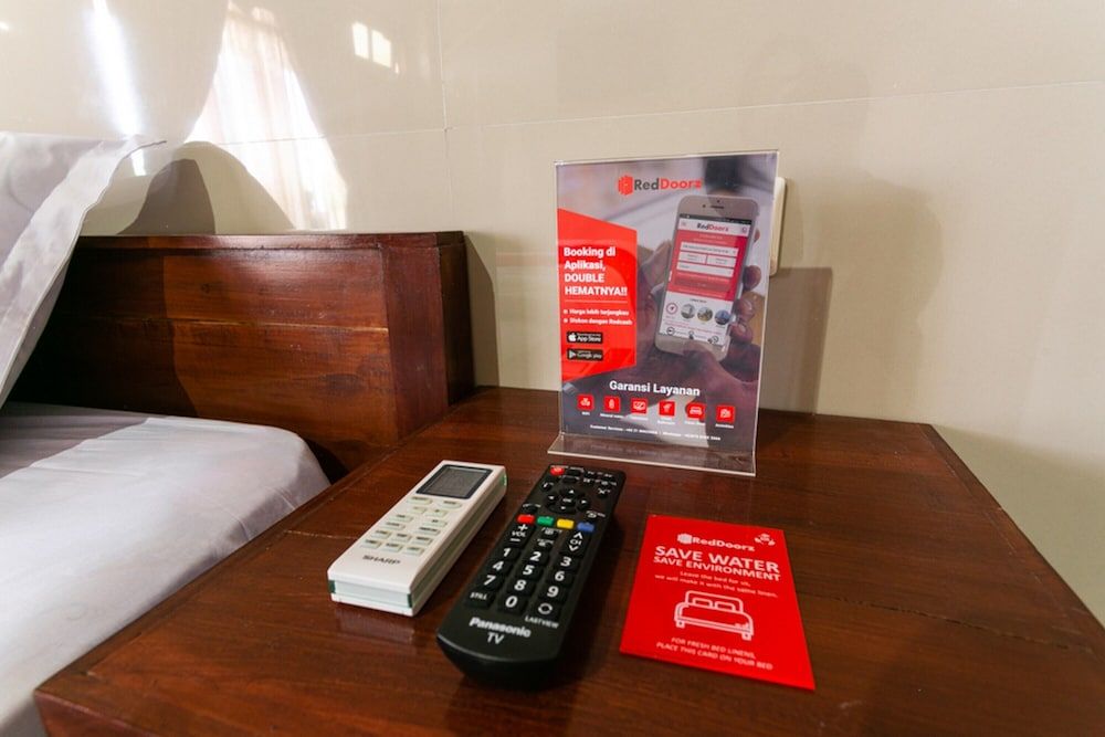 RedDoorz near Parangtritis Beach 2