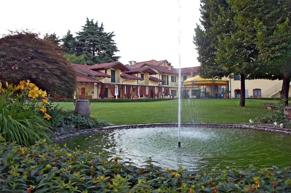 Hotel Ristorante La Torretta 2 estrellas en Bianzè