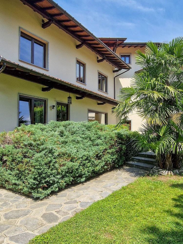 Villa Sarchi -1 estrelas em Grantola