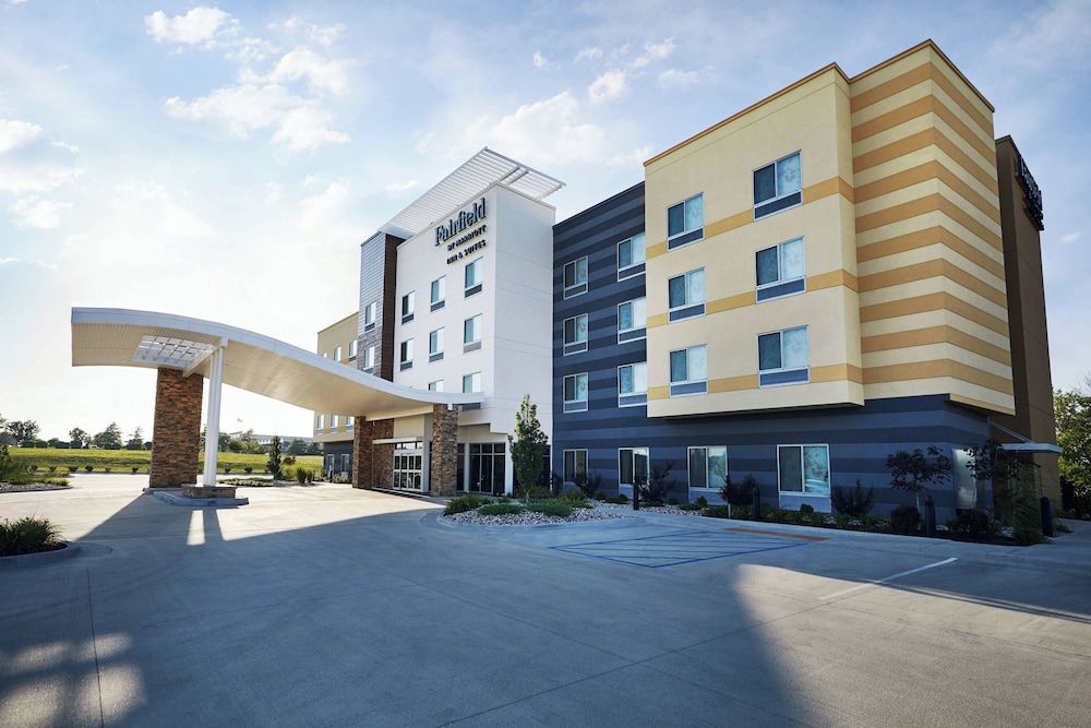 Fairfield Inn & Suites by Marriott Kansas City Belton 3 estrellas en Belton