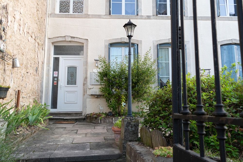 La Fée Maison -1 estrellas en Châtel-sur-Moselle
