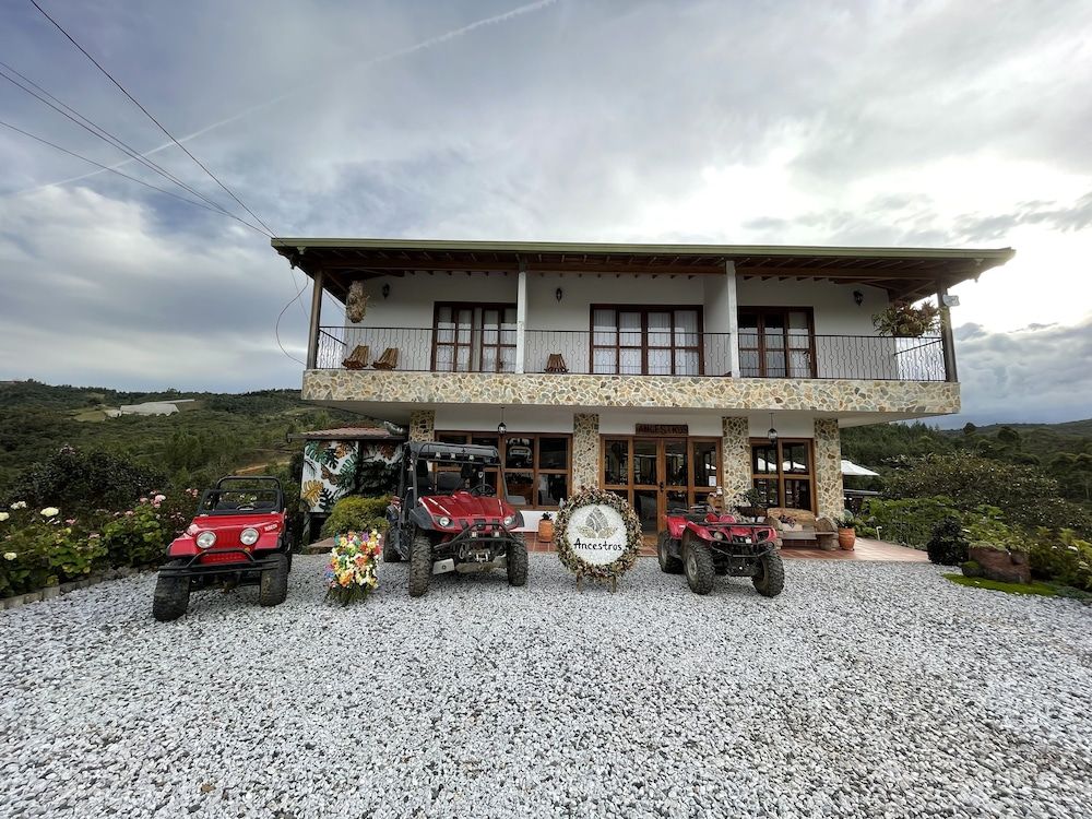 Glamping Ancestros Ecoparque -1 estrellas en Girardota