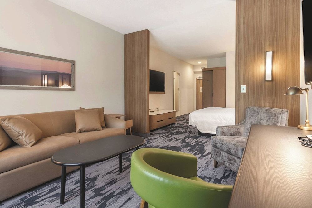 Fairfield Inn & Suites by Marriott Kansas City Shawnee 3