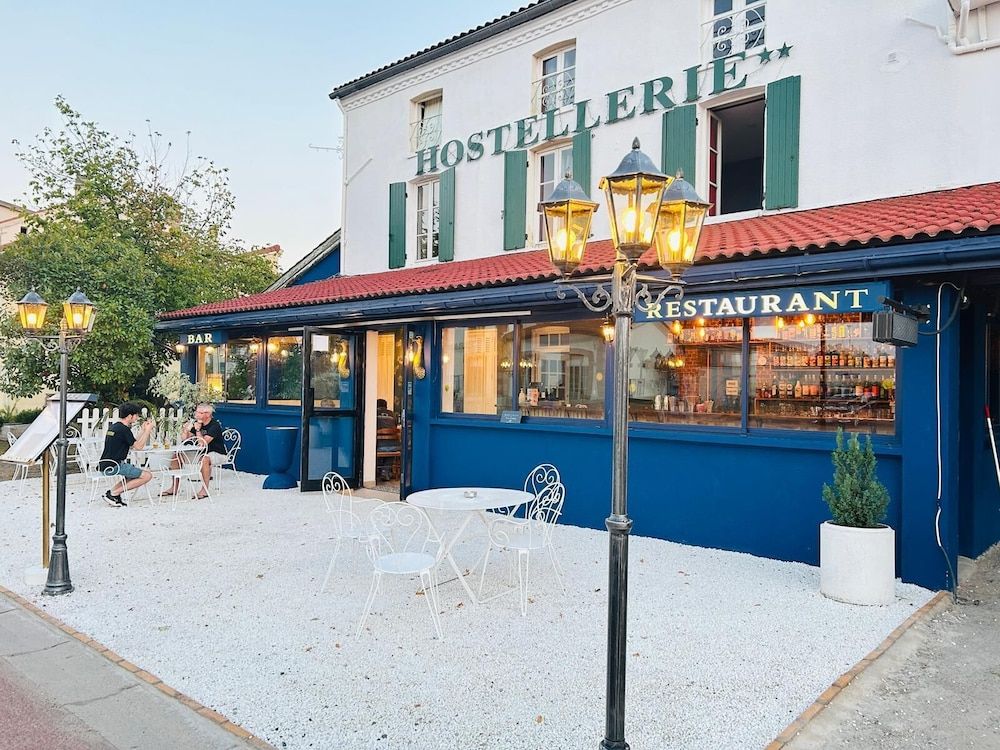 hostellerie des voyageurs 1 estrellas en Bonson