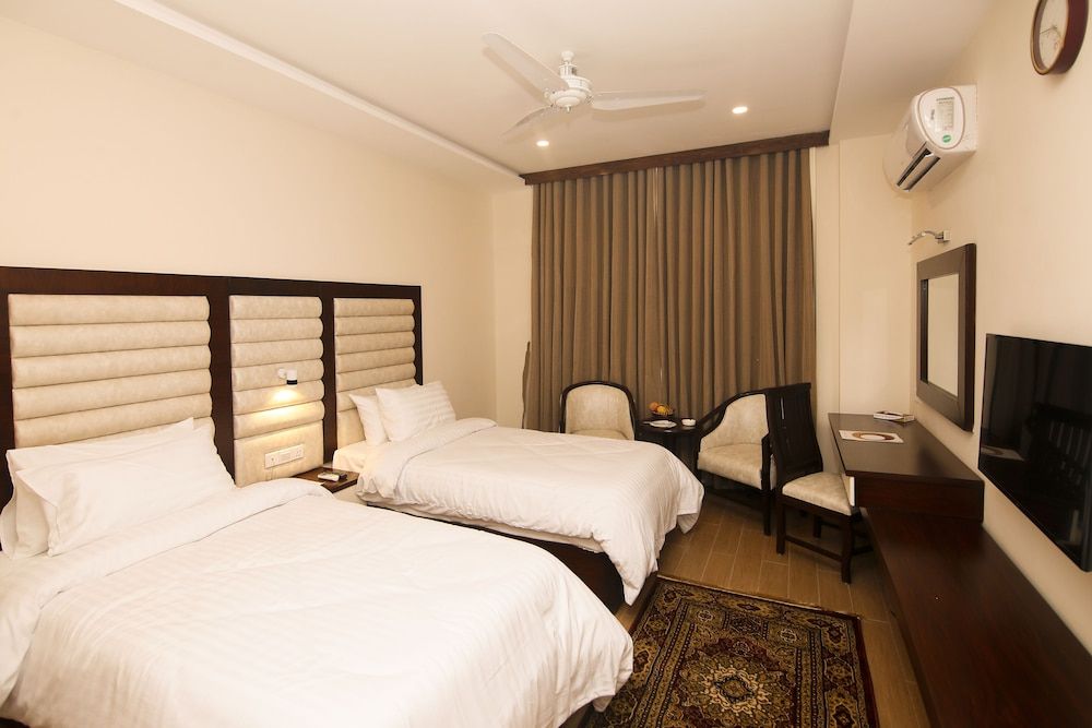 Hotel One Rahim Yar Khan Club Road 3