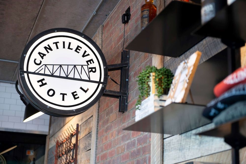 Cantilever Hotel, Trademark Collection by Wyndham 2