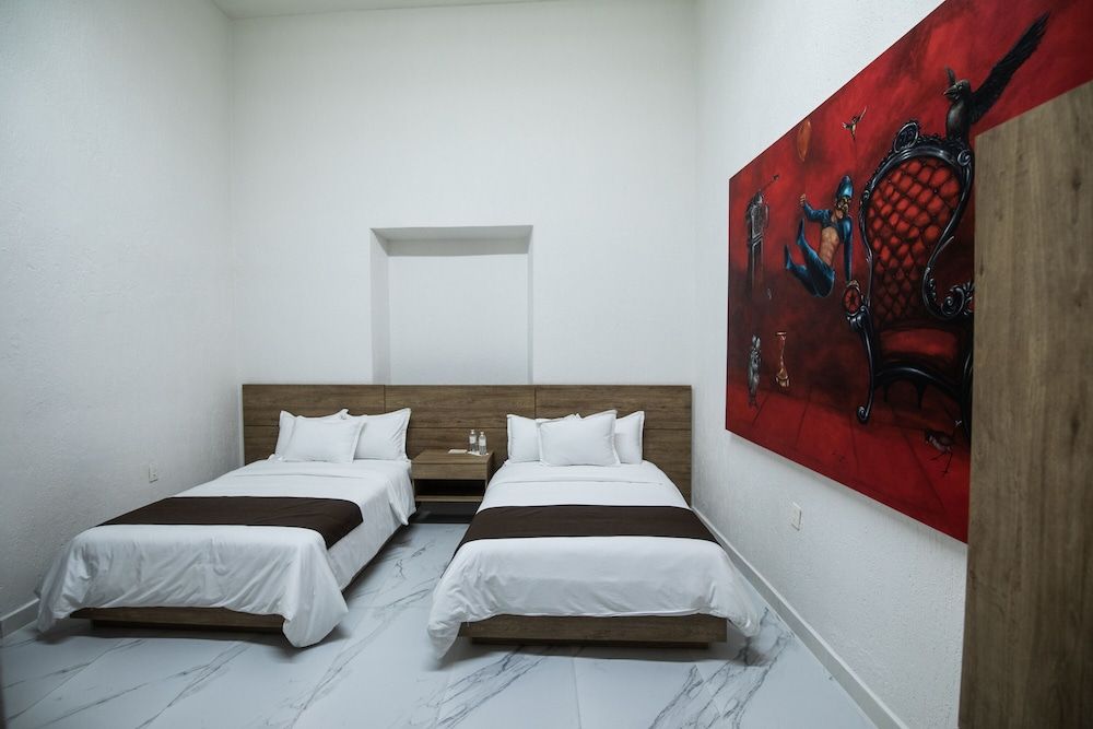 Hotel Via Real 3