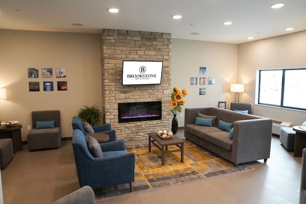 Brookstone Fort Dodge 2
