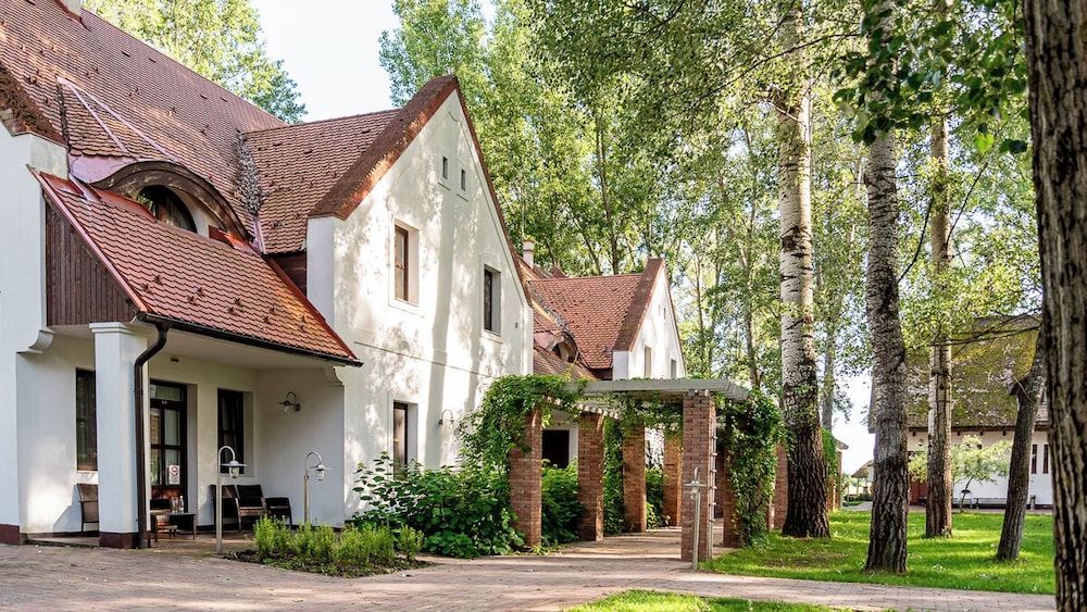 Varga Tanya Hotel, Konferencia és Szabadidő Központ 3 estrellas en Kerekegyháza