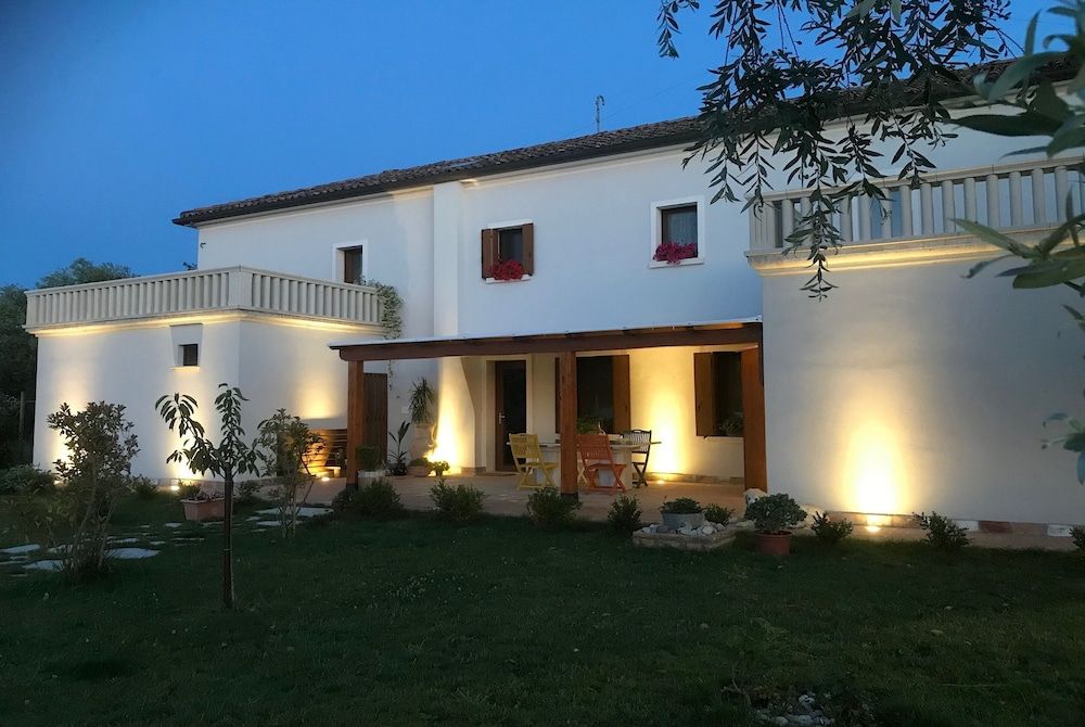 B&B Tenuta della Duchessa -1 estrellas en Porto Viro