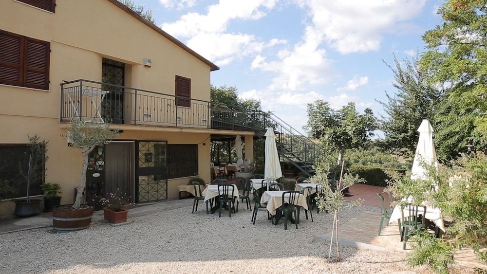ChiaraLuce Country House -1 estrelas em Massignano