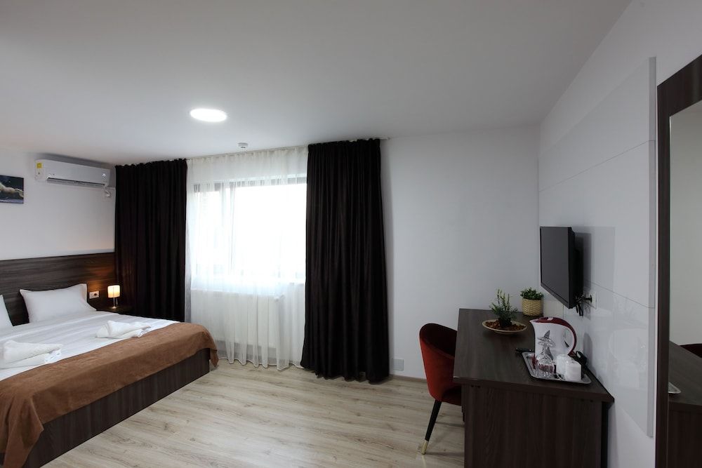 Bliss Inn Tunari 3