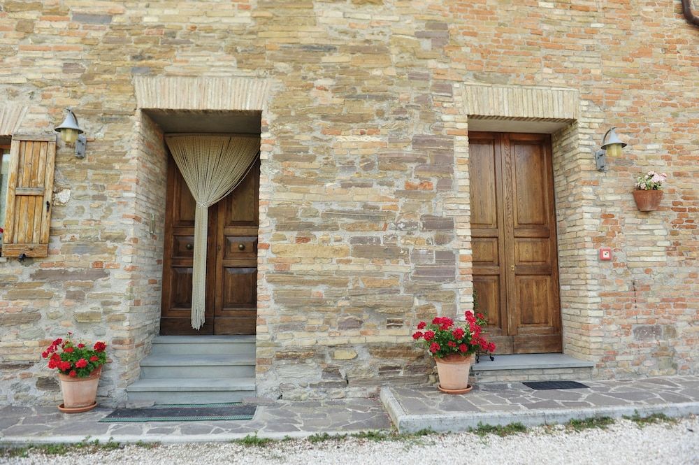Agriturismo La Caputa -1 estrellas en Urbania
