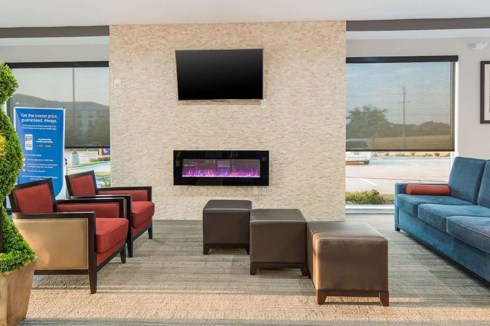 Comfort Suites DeSoto Dallas South 3