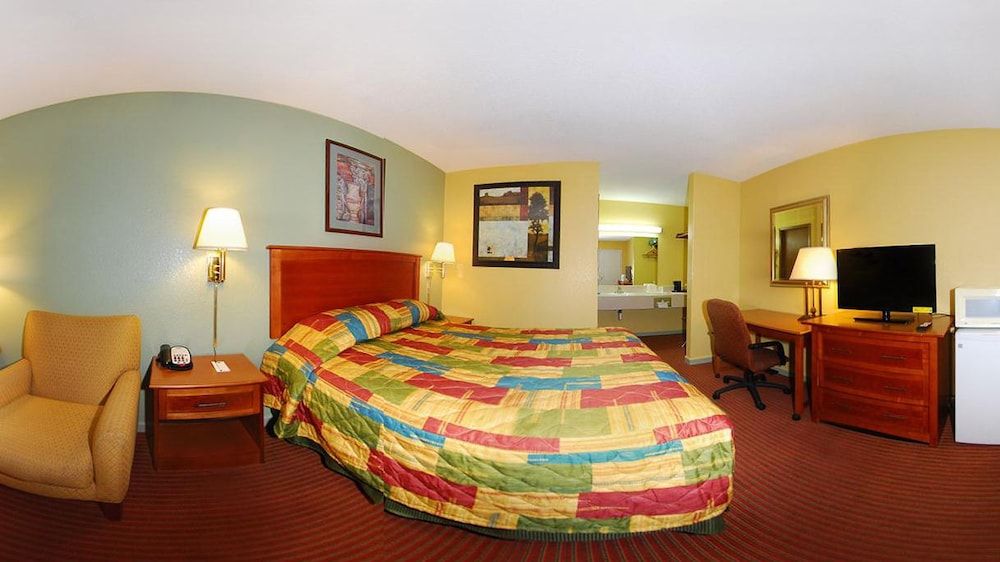Regency Inn 3