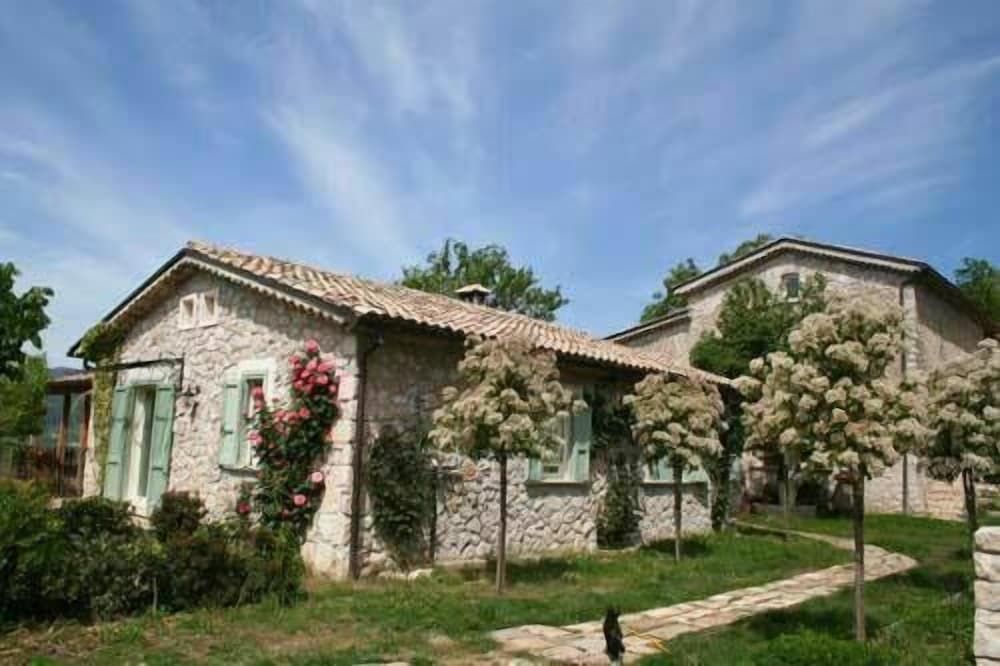 Il Bruco B&B -1 estrellas en San Donato Val di Comino