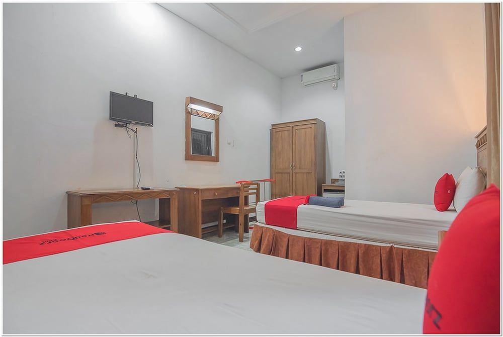 RedDoorz Plus near RSUD Majalengka 3
