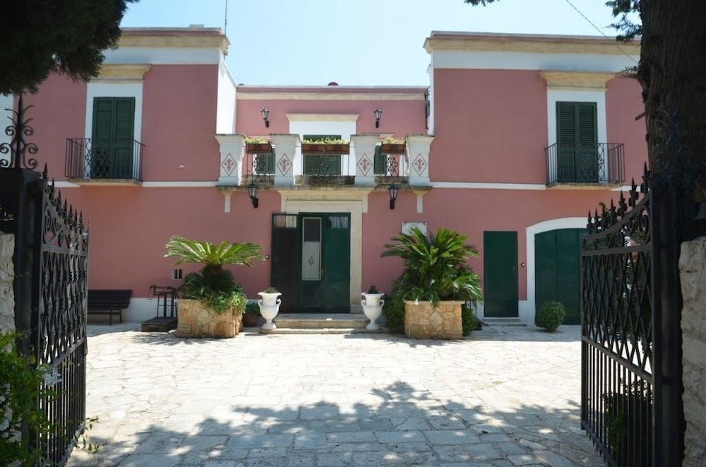 Dal Canonico -1 estrelas em Mola di Bari