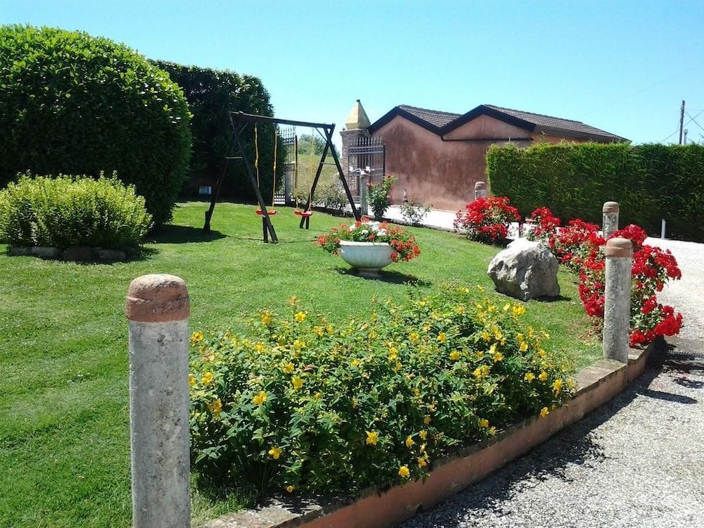 Barchessa Contarini -1 estrellas en Pontelongo