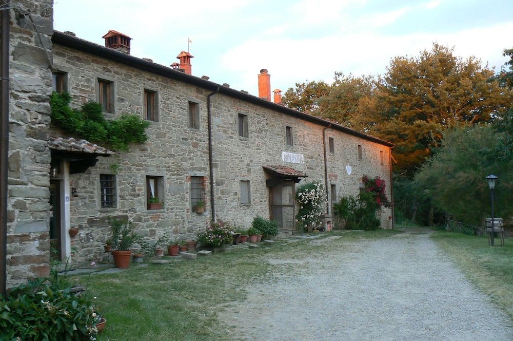 Agriturismo La Casina della Burraia -1 estrellas en Subbiano