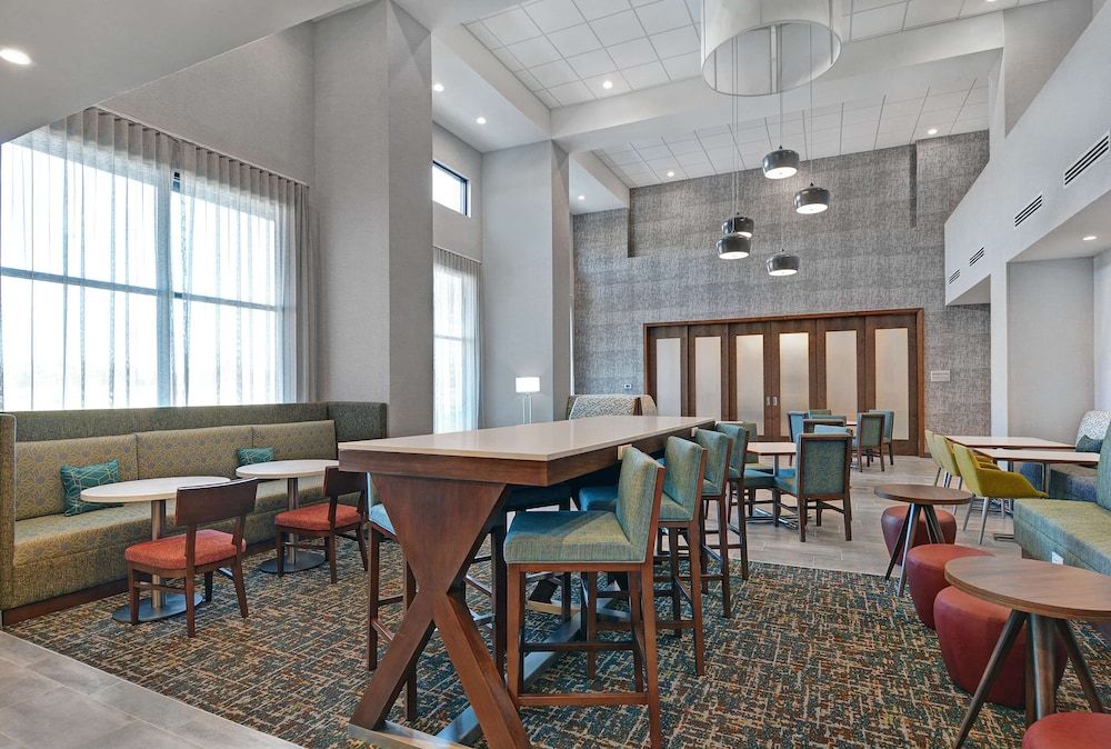 Hampton Inn & Suites Middleburg 3