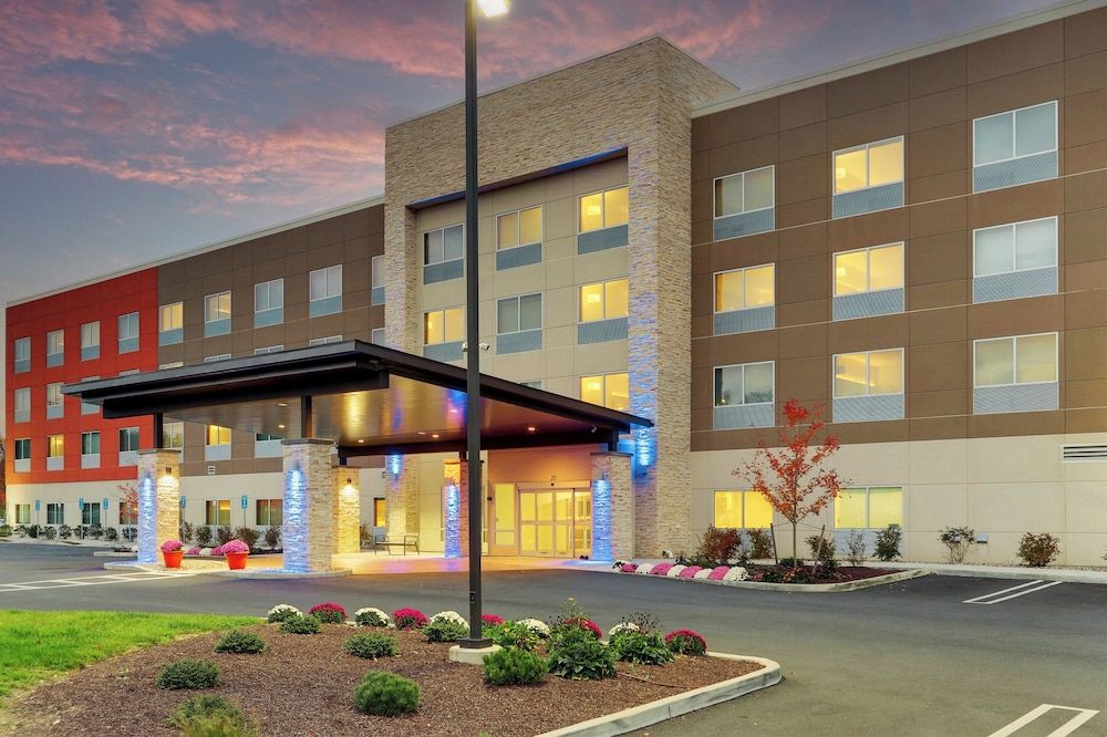 Holiday Inn Express & Suites Middletown - Goshen by IHG -1 estrelas em Middletown