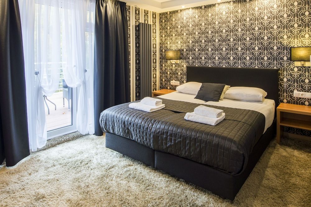 Villa Monte Dana Amsterdam -1 estrellas en Zwanenburg
