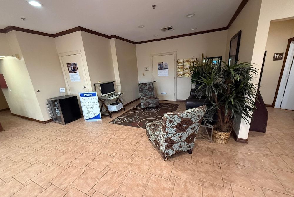 Days Inn by Wyndham Navasota 2