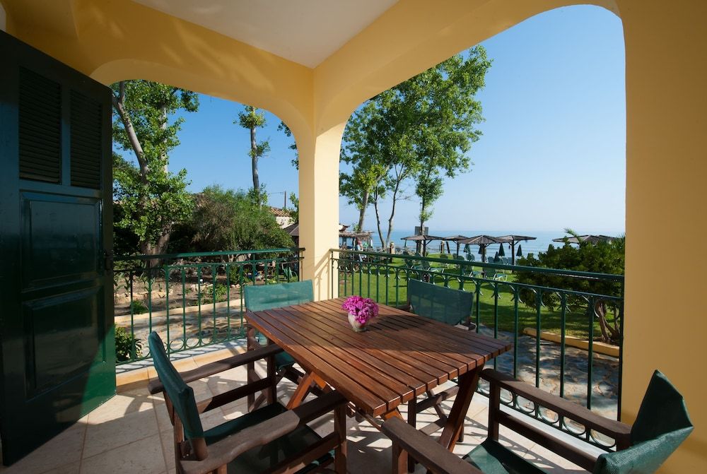 Zarkadis Beach Apartments 2