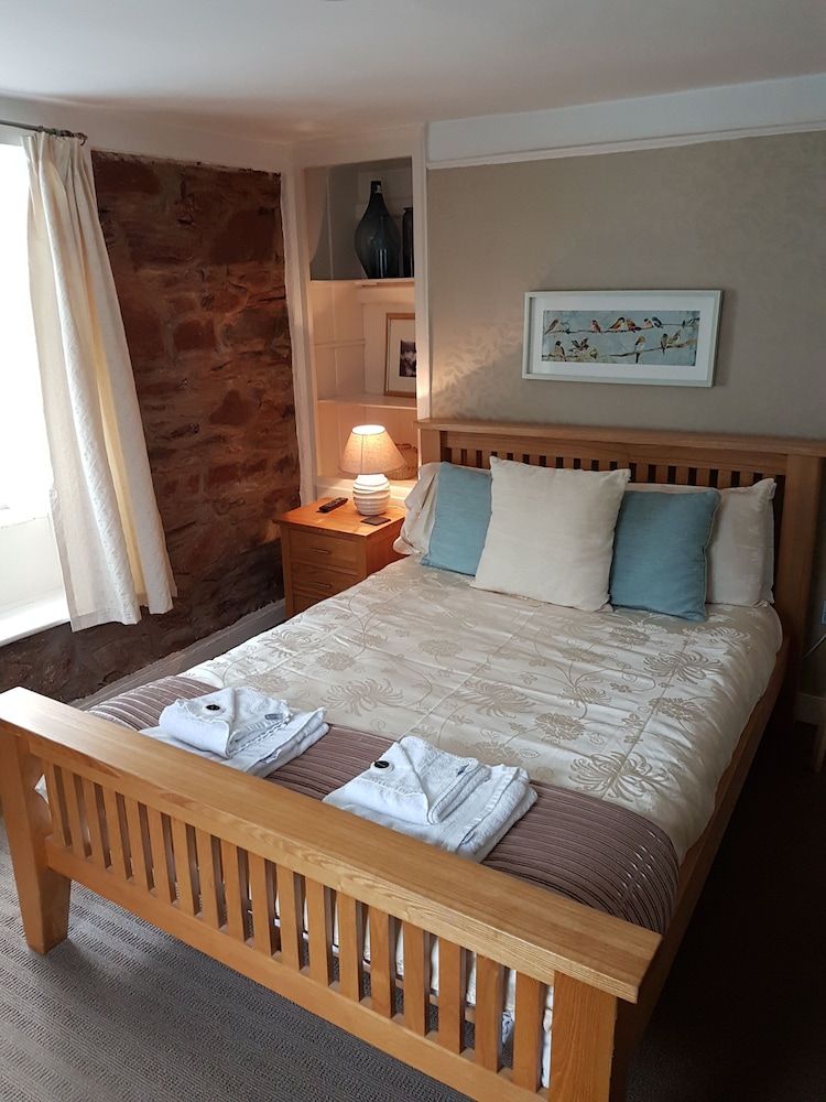 Halfway House Inn 2