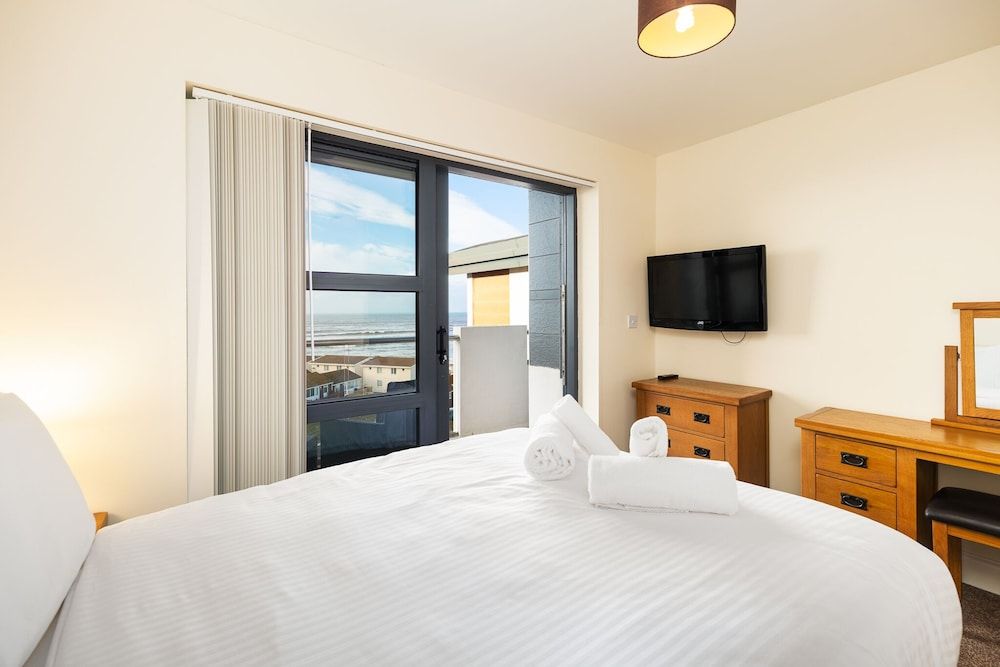Westbeach Holiday Apartments 3