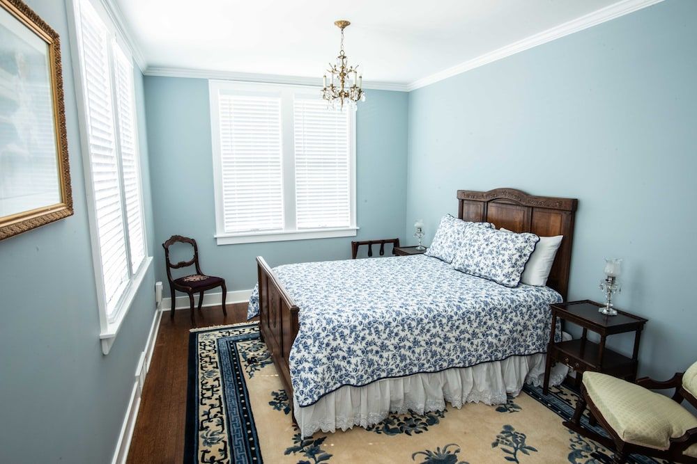 Valparaiso Inn Bed & Breakfast 2