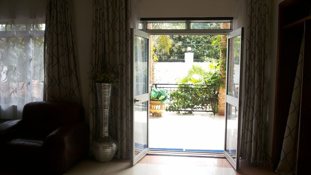 Rosevilla Hotel 2
