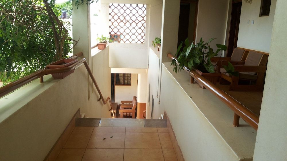 Zawadi Hotel 2