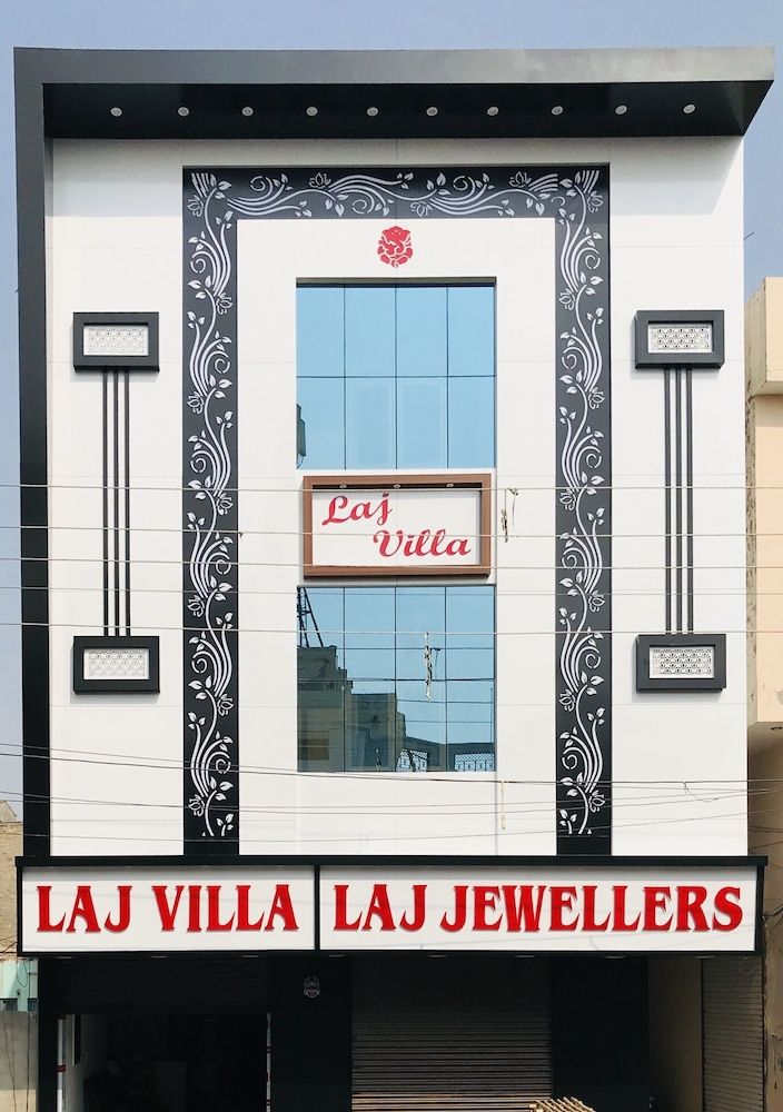 Laj Villa 3 estrellas en Fāzilka