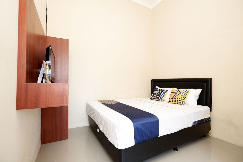 SPOT ON 2027 Putri Guest House Syariah 2 estrellas en Biskal